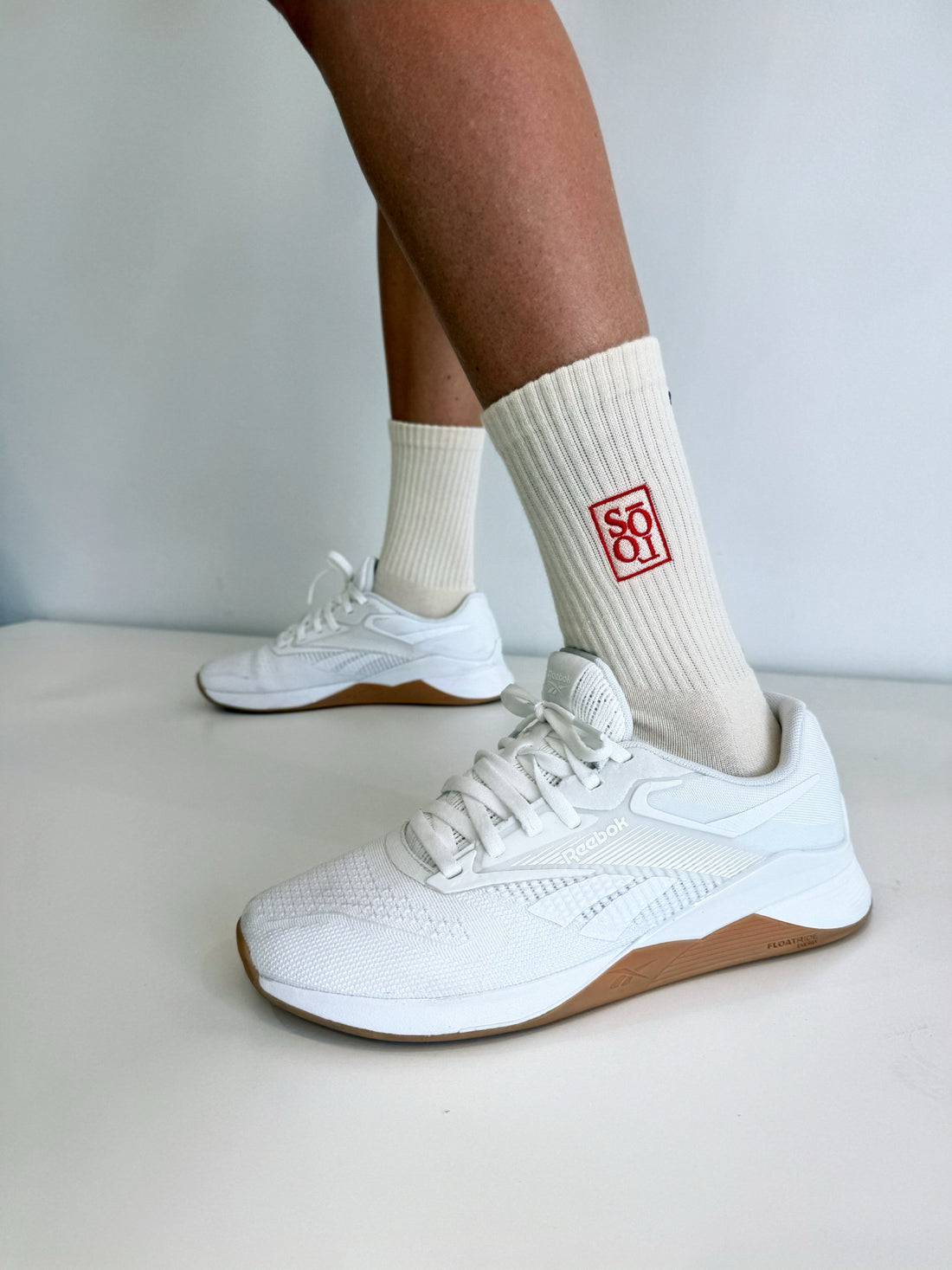 Grip Crew Socks (Buttercream / Red)